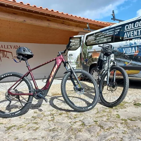 Casinhas Da Levada Séjour à la ferme *